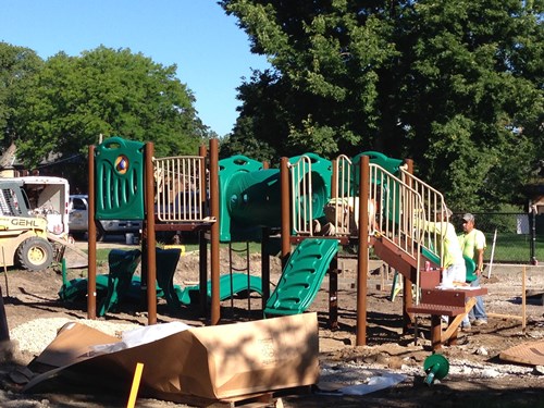 Lindberg-Park--Playground-Install-090514