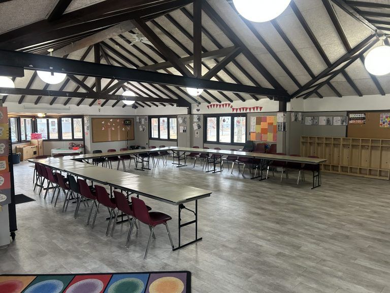 andersen center with table in conference style, u-shaped